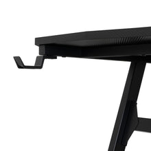 Escritorio Gamer Racer, Wengue, con tubos de metal y cubrimiento de polvo