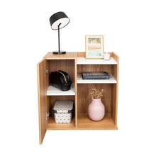 Mesa de Noche Cairo, Fresno Europeo y Blancco Duqueza, con una puerta lateral