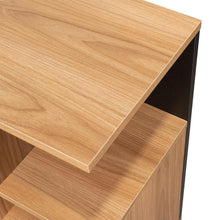 Mesa de Noche Evert, Fresno Europeo y Wengue, con diseño moderno y espacio para ubicar objetos