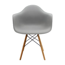 Kit por 2 Silla Eames Con Brazos Patas en Madera - Gris