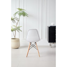 Silla Aira, Color Blanco, con Espaldar y Patas en Madera