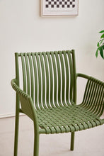 Silla Madrid con Brazos, Color Verde Olivo, Con espaldar y diseño Moderno X4