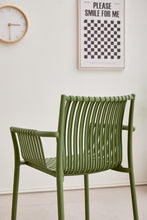 Silla Madrid con Brazos, Color Verde Olivo, Con espaldar y diseño Moderno X4