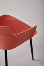 Silla Miami con Brazos, Color Rojo, Con espaldar y diseño Moderno X4