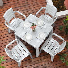 Combo Comedor Baru (1 Mesa + 4 Sillas Con Brazos) Gris Hielo