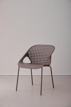 Silla Senit con Brazos, Color Taupe, Con espaldar y diseño Moderno X4