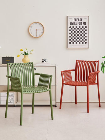 Silla Madrid con Brazos, Color Verde Olivo, Con espaldar y diseño Moderno
