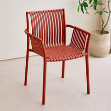 Silla Madrid con Brazos, Color Rojo, Con espaldar y diseño Moderno X4