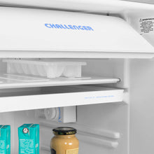 Combo Televisor Challenger 43 Pulgadas Smart Google + Minibar CR 121 Litros, Color Negro y Gris