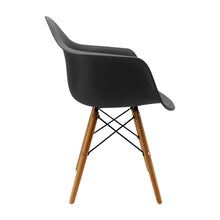 Kit por 2 Silla Eames Con Brazos Patas en Madera - Negra