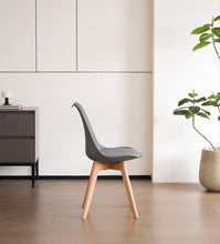 Set de 2 Sillas Fyn, Gris Oscuro, Diseño Minimalista con Espaldar, Cojín y Patas de Madera