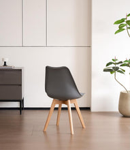 Set de 6 Sillas Fyn, Gris Oscuro, Diseño Minimalista con Espaldar, Cojín y Patas de Madera