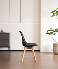 Set de 6 Sillas Fyn, Negro, Diseño Minimalista con Espaldar, Cojín y Patas de Madera