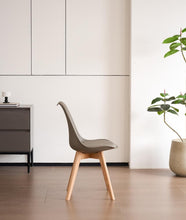 Set de 6 Sillas Fyn, Taupe, Diseño Minimalista con Espaldar, Cojín y Patas de Madera