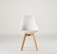 Set de 2 Sillas Fyn, Blanco, Diseño Minimalista con Espaldar, Cojín y Patas de Madera