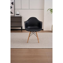 Silla Delia, Color Negro, Con espaldar y patas en Madera X6