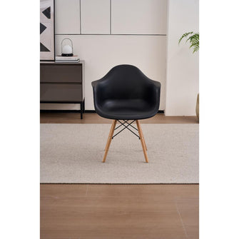 Silla Delia, Color Negro, Con espaldar y patas en Madera X6