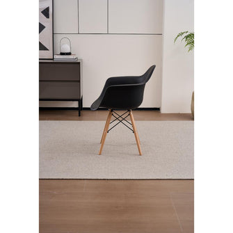 Silla Delia, Color Negro, Con espaldar y patas en Madera X2