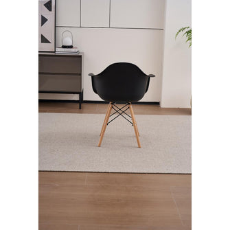 Silla Delia, Color Negro, Con espaldar y patas en Madera X2