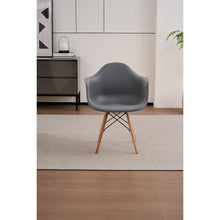 Silla Delia, Color Gris Oscuro, Con espaldar y patas en Madera X4