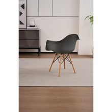 Silla Delia, Color Gris Oscuro, Con espaldar y patas en Madera X4