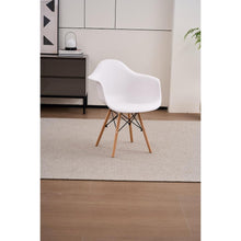 Set de 4 Sillas Eymos, Color Blanco, con Espaldar y Patas en Madera