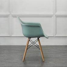 Silla Eymos , Color Azul Claro, con Espaldar y Patas en Madera