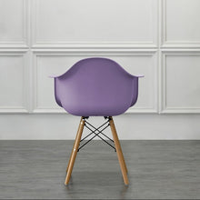 Silla Eymos , Color Lila, con Espaldar y Patas en Madera