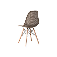 Set de 4 Sillas Aira, Color Taupe, con Espaldar y Patas en Madera