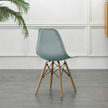 Silla Aira, Color Azul Claro, con Espaldar y Patas en Madera