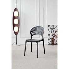 Set de 4 Sillas Paraíso, Color Negro, con Espaldar y Diseño Moderno