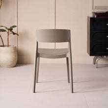 Set de 2 Sillas Mónaco, Color Taupe, con Espaldar y Diseño Moderno