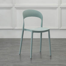 Silla Patrick, Color Azul Claro, con Espaldar y Diseño Moderno