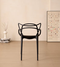 Set de 4 Sillas Palermo, Color Negro, con Espaldar y Diseño Moderno