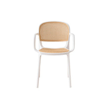 Set de 2 Sillas con Brazos Nest, Color Blanco y Beige, con Espaldar y Asiento en Rejilla