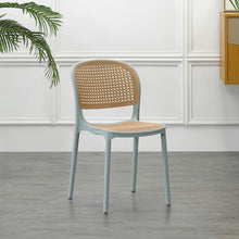 Silla Nest, Color Azul Claro y Beige, con Espaldar y Asiento en Rejilla