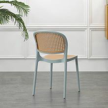 Silla Nest, Color Azul Claro y Beige, con Espaldar y Asiento en Rejilla