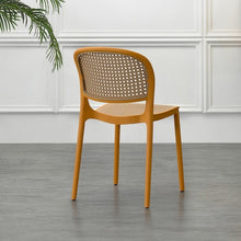 Silla Nest, Naranja y Beige, con Espaldar y Asiento en Rejilla