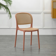 Silla Nest, Color Salmón y Beige, con Espaldar y Asiento en Rejilla