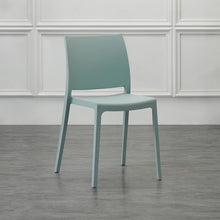 Silla Soho, Azul Claro, con Espaldar Cerrado y Diseño Minimalista