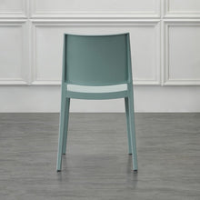 Set de 4 Sillas Soho, Azul Claro, con Espaldar Cerrado y Diseño Minimalista