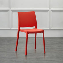 Silla Soho, Roja, con Espaldar Cerrado y Diseño Minimalista