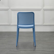 Silla Bronx , Azul Oceano, con Espaldar en Cuadrados y Diseño Minimalista
