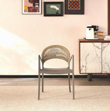 Set de 4 Sillas Daytona, Taupe y Café Claro, con Espaldar, Reposa Brazos y Diseño Minimalista