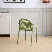 Set de 4 Sillas Marruecos con Brazos, Verde Olivo, con Espaldar en Rayas y Diseño Minimalista