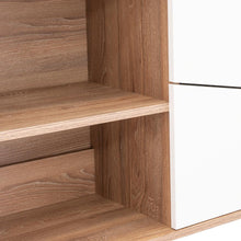 Mesa Auxiliar Recibidor Orus, Miel y Blanco, con Cuatro Puertas y Patas de Acero