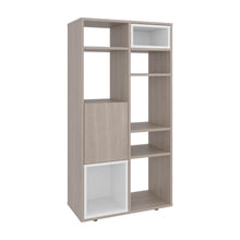 Biblioteca Escalera Momi, Bardolino y Blanco, con espacio para ubicar objetos decorativos