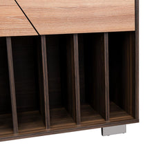 Mueble Auxiliar Orus, Caoba y Miel, con Patas En Acero y Espacio Para Objetos Decorativos