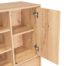 Mesa Auxiliar Roust, Café Claro, con Cuatro Puertas y Amplio Espacio de Almacenamiento