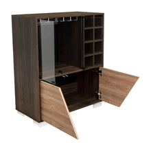 Bar Orus, Caoba y Miel con cuatro puertas batientes